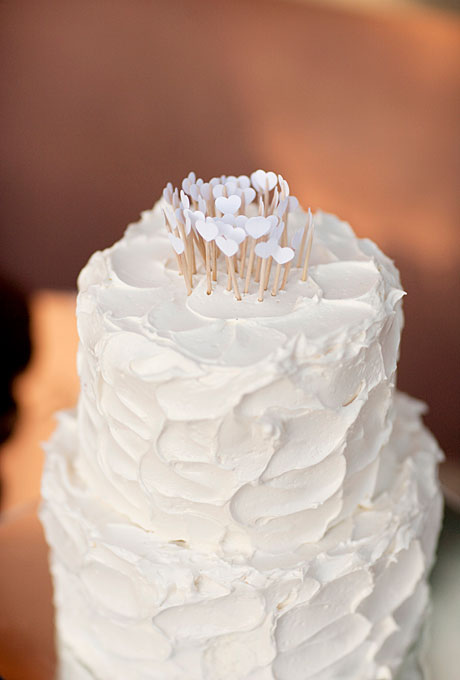 love-themed-wedding-cake-ideas-03